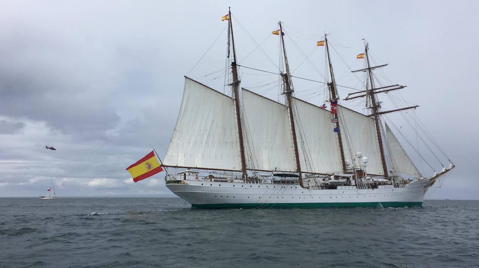 En imágenes: Así ha sido el cruce del Estrecho de Magallanes del buque escuela Juan Sebastián de Elcano