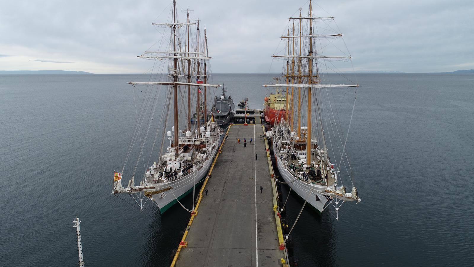 En imágenes: Así ha sido el cruce del Estrecho de Magallanes del buque escuela Juan Sebastián de Elcano