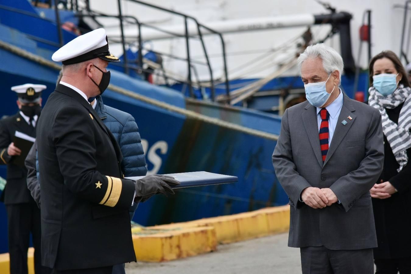 En imágenes: Así ha sido el cruce del Estrecho de Magallanes del buque escuela Juan Sebastián de Elcano