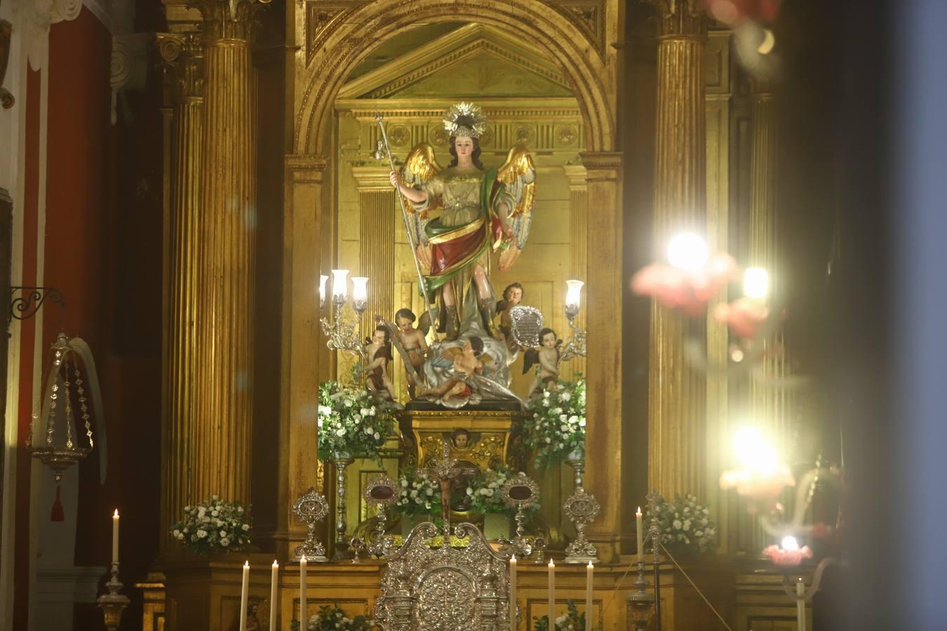 La misa en honor a San Rafael en Córdoba, en imágenes