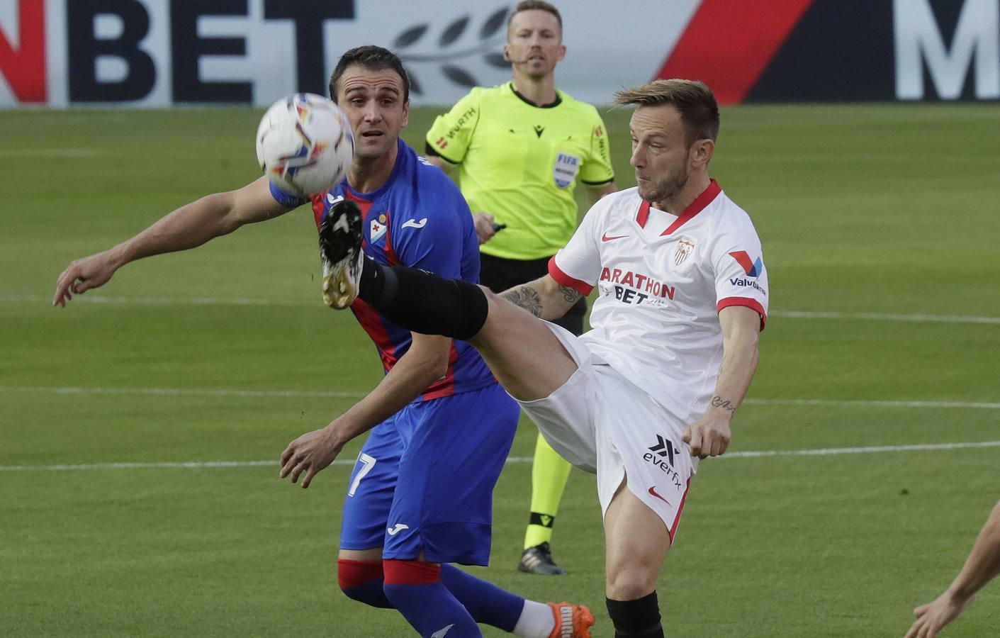 En imágenes, el partido entre Sevilla F.C. y el Eibar