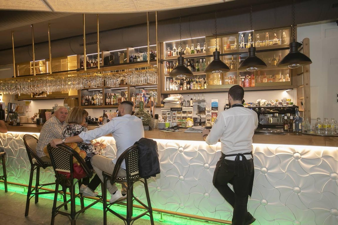 En imágenes, la última noche en la hostelería cordobesa antes del cierre a las 10