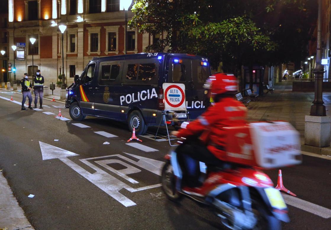 Control policial en Valladolid. 