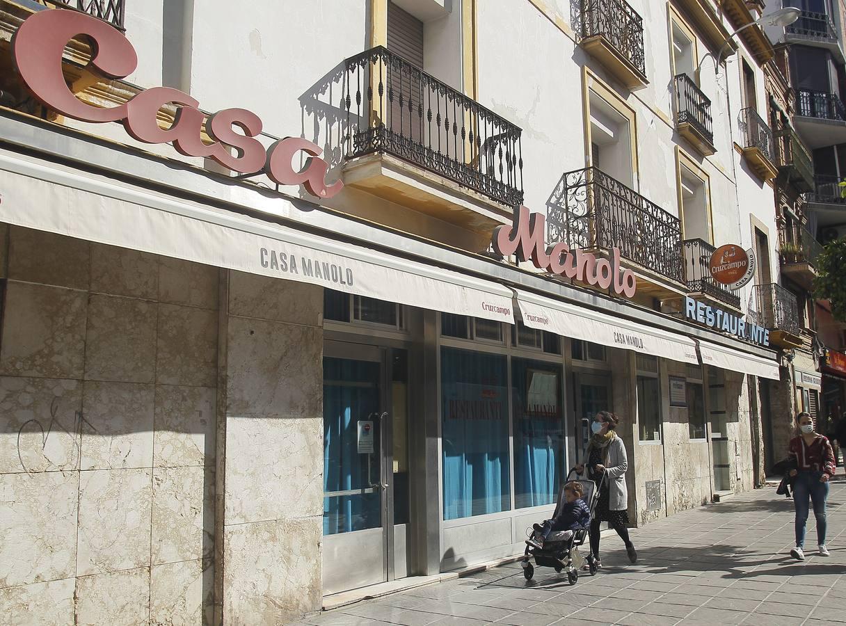 Así viven las nuevas restricciones los bares tradicionales de Sevilla