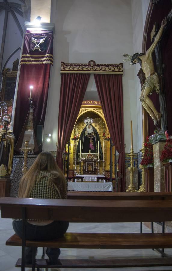 Galería de la Virgen de la Hiniesta de luto