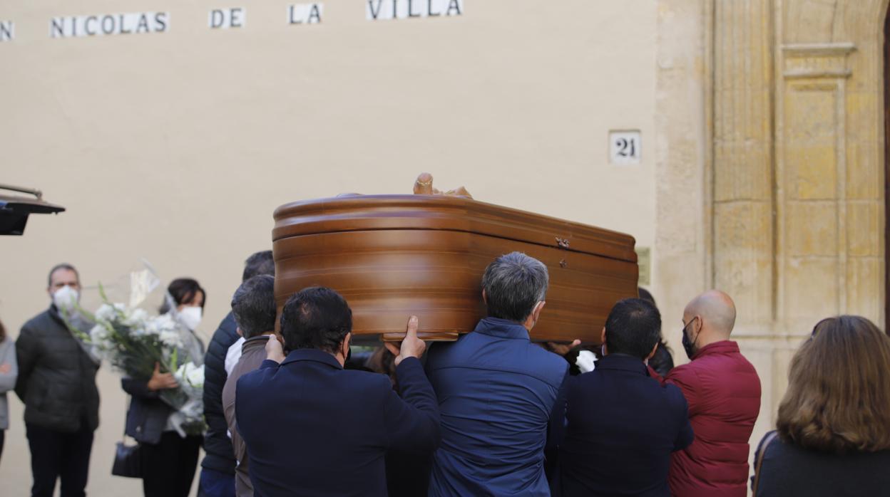 La misa por la muerte de José Morilla, en imágenes