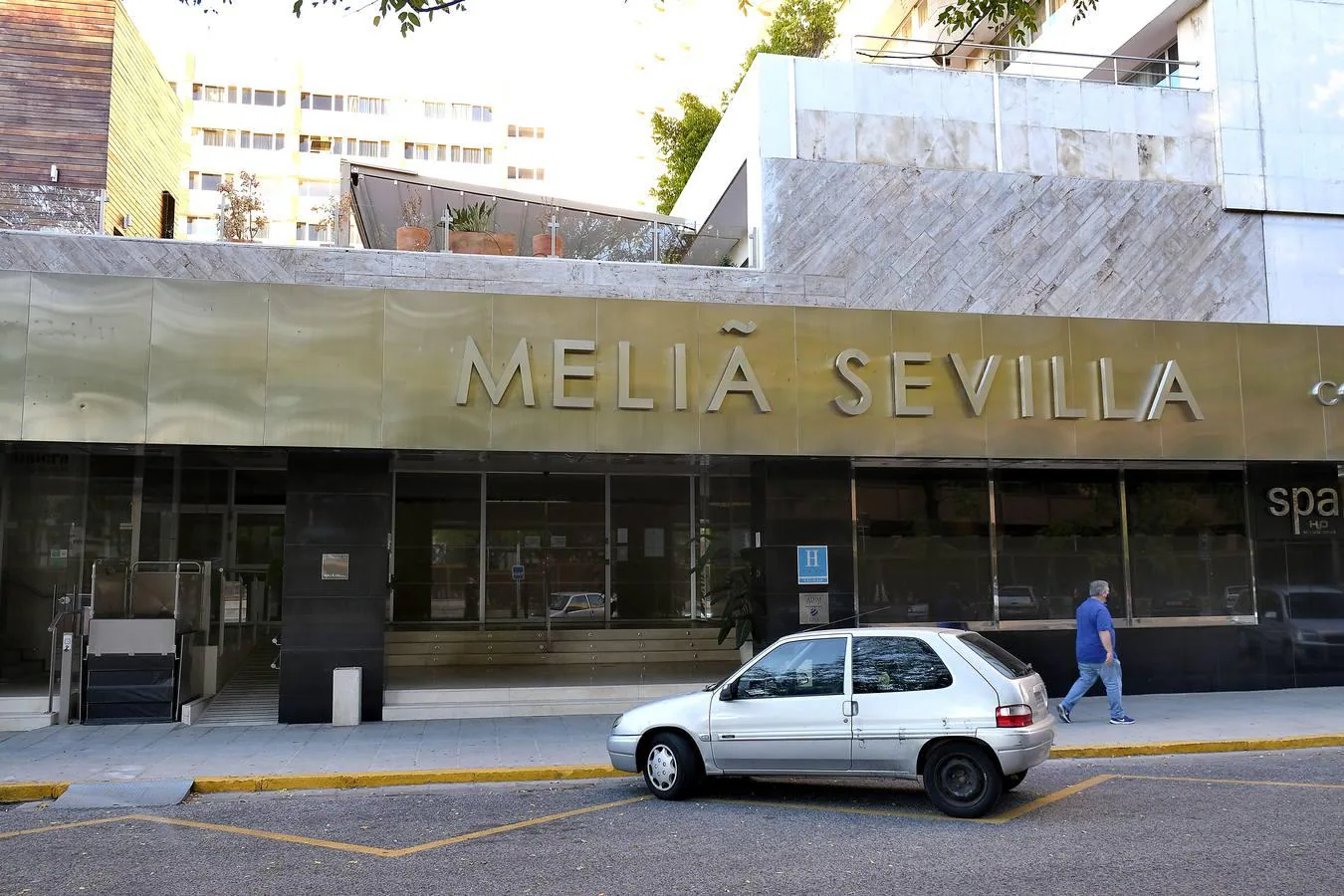 Una decena de hoteles de Sevilla anuncia el cierre tras las restricciones por el coronavirus