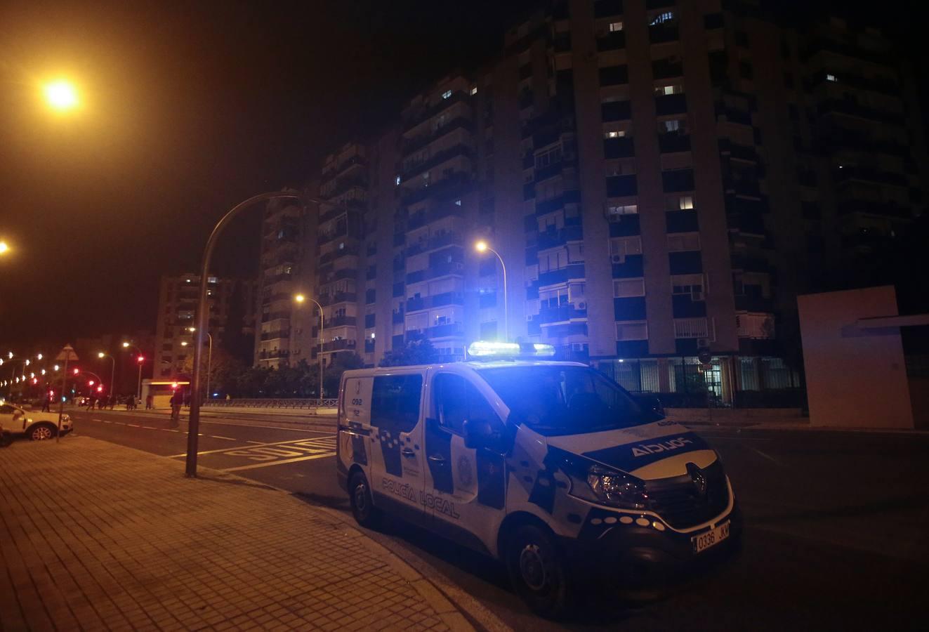 En fotos, despliegue policial en Sevilla para vigilar el toque de queda y evitar algaradas