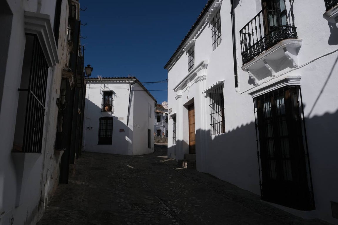 FOTOS: Controles en la Sierra de Cádiz y poco ambiente por las restricciones
