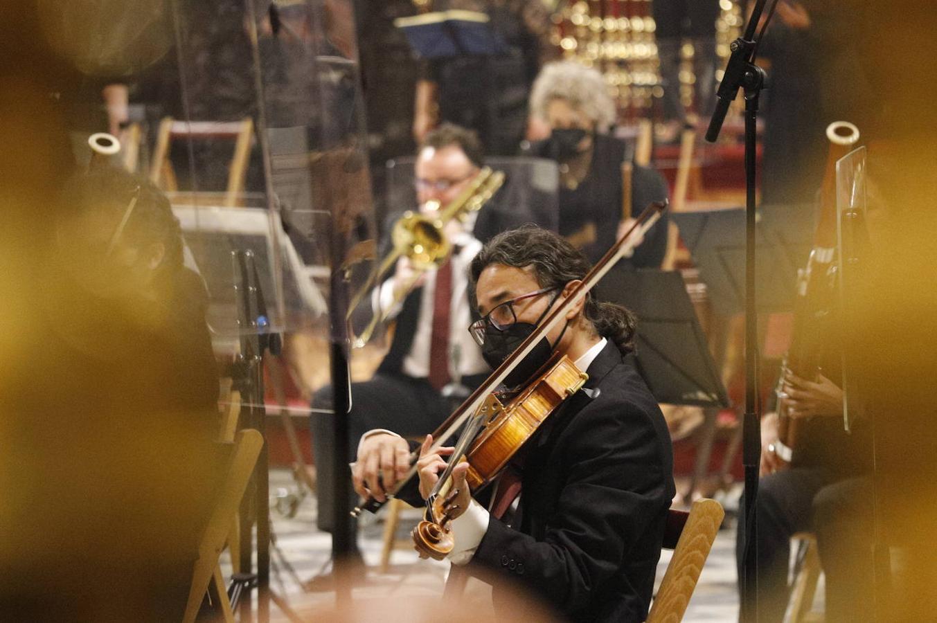 El «Requiem» de Mozart en la Catedral de Córdoba, en imágenes