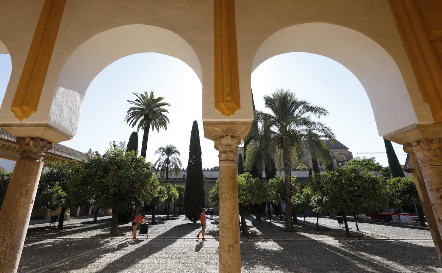 El poco ambiente de Córdoba en el puente de Todos los Santos, en imágenes