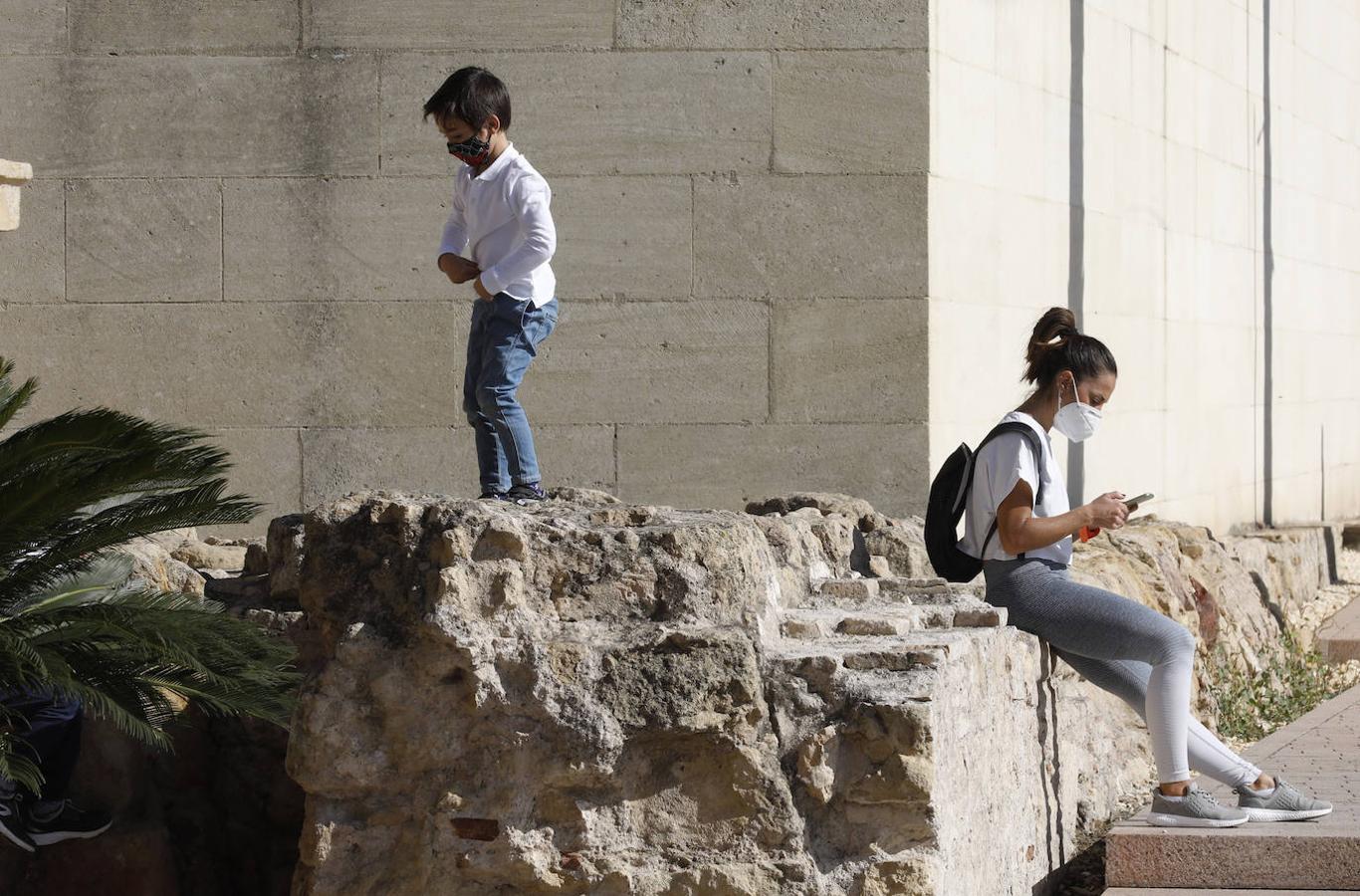 El poco ambiente de Córdoba en el puente de Todos los Santos, en imágenes