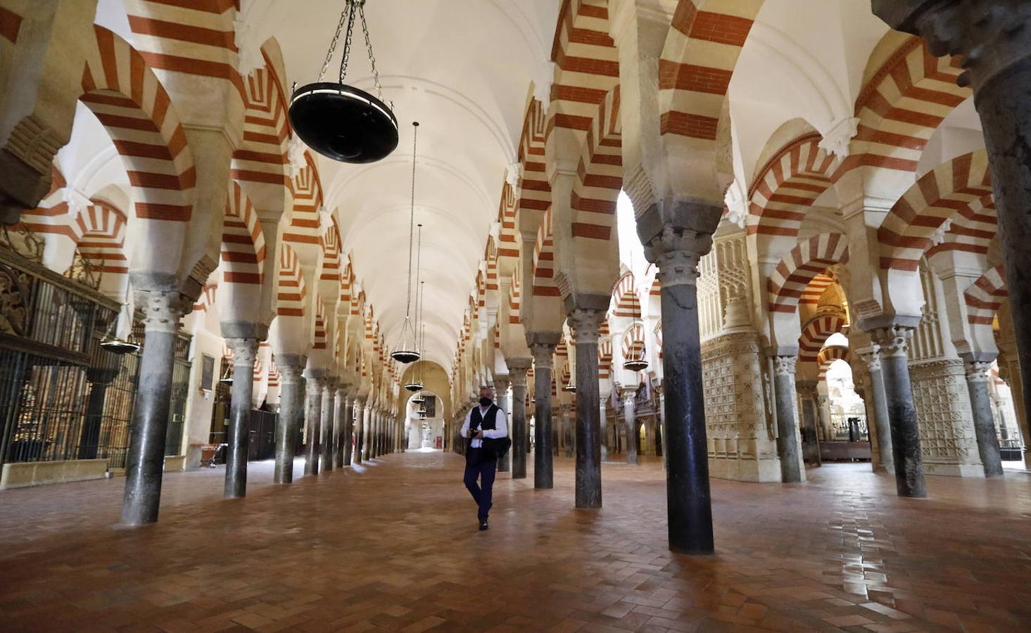 El poco ambiente de Córdoba en el puente de Todos los Santos, en imágenes