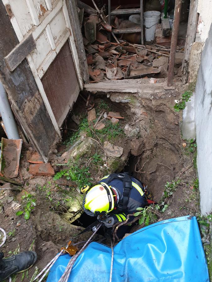 El rescate de los bomberos en Valmojado, en imágenes