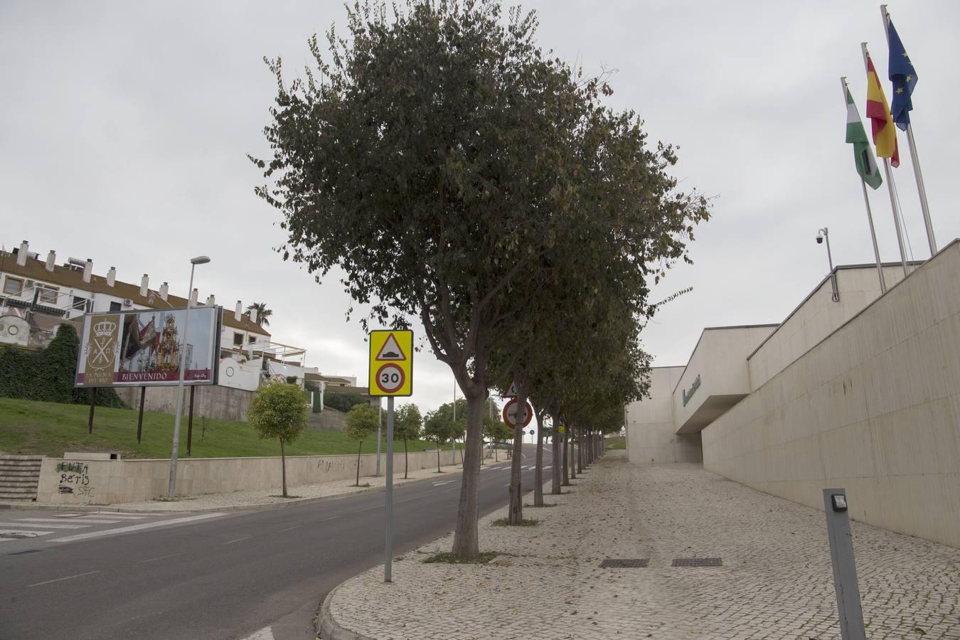 En imágenes, pueblos de Sevilla separados por una calle