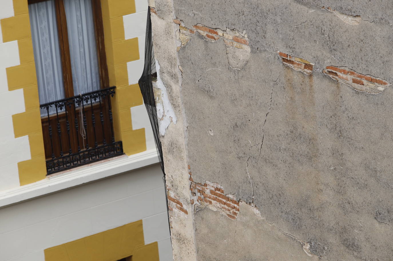 El edificio de María Cristina donde se cayó un muro, en imágenes