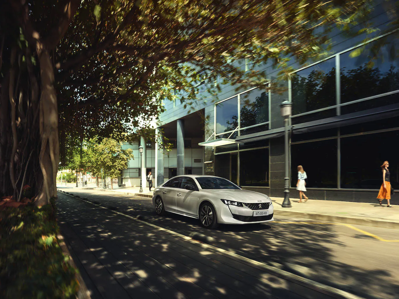 Peugeot 508 HYbrid: la berlina enchufable alternativa al diésel