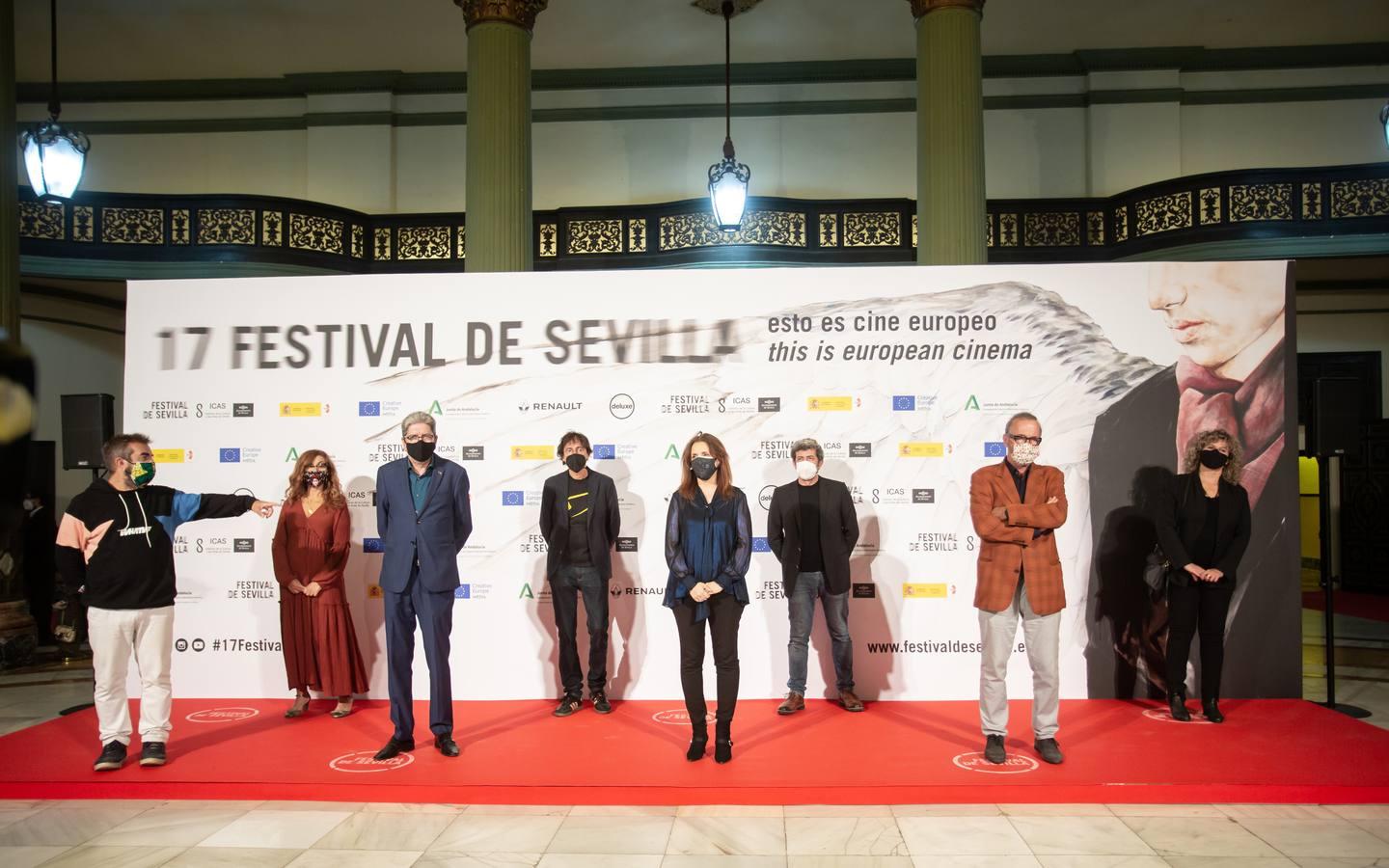 Photocall de los asistentes a la gala de inaugural del Festival de Cine de Sevilla