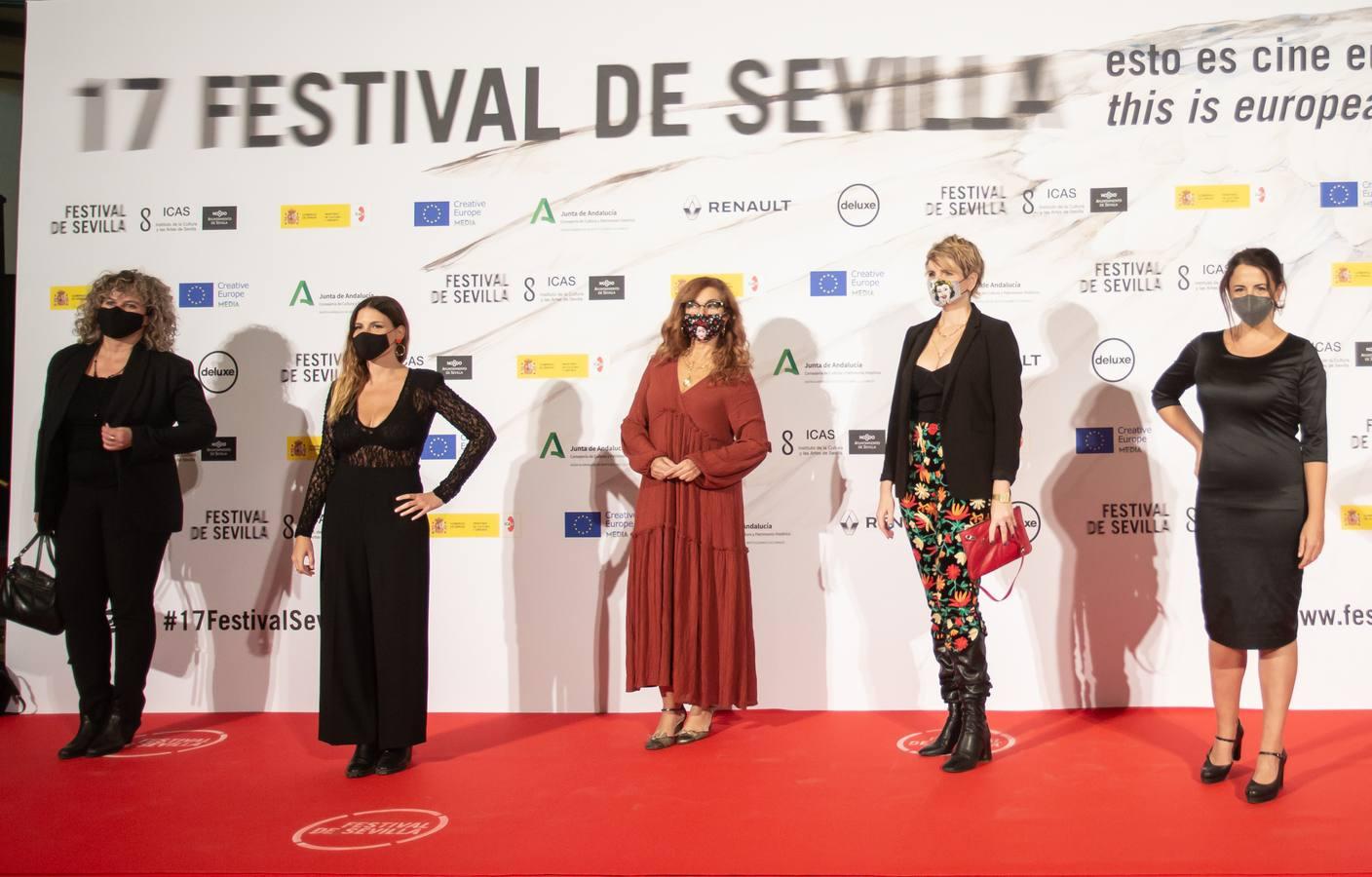 Photocall de los asistentes a la gala de inaugural del Festival de Cine de Sevilla