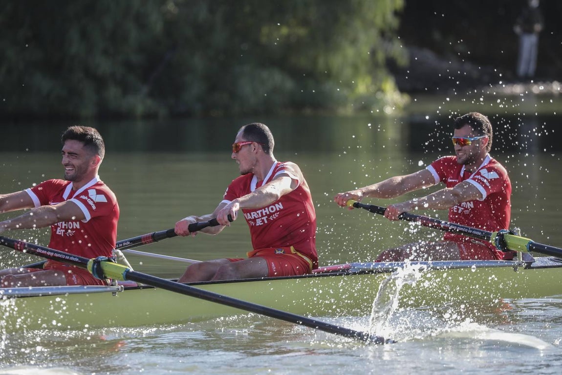Victoria bética en la regata sevillana