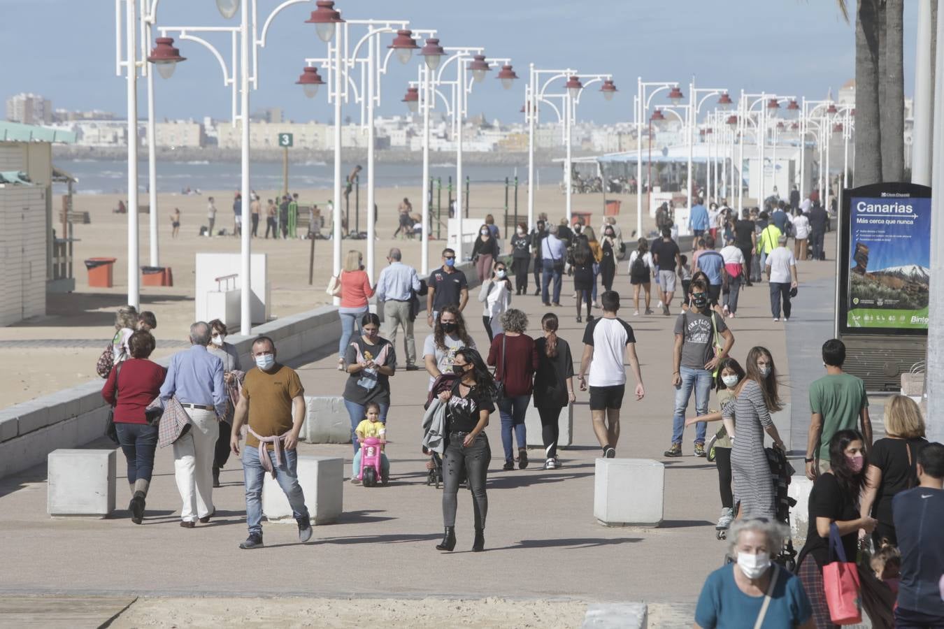 Ambiente en Cádiz el dia antes de las nuevas restricciones por la pandemia