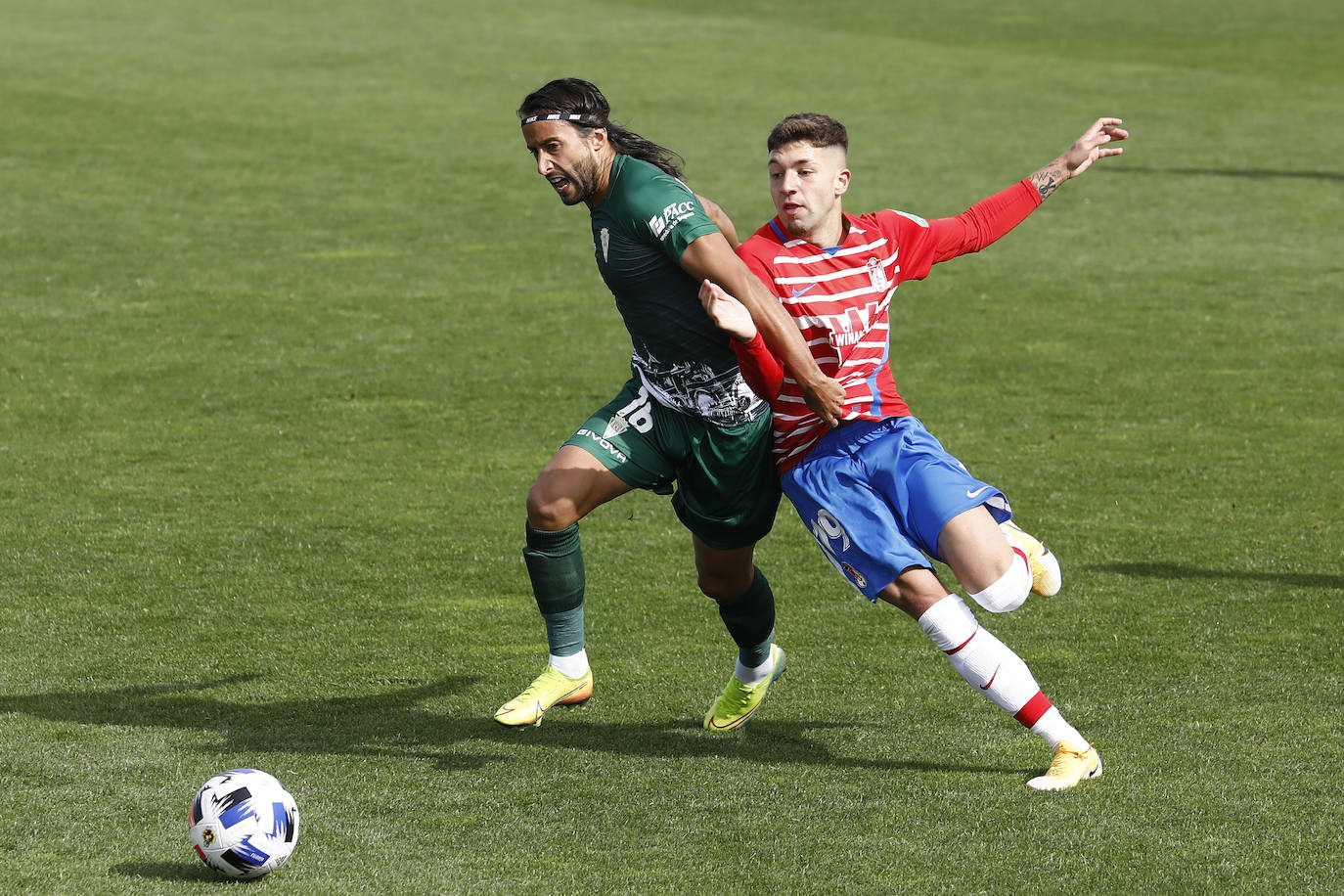 El Recreativo Granada-Córdoba CF, en imágenes