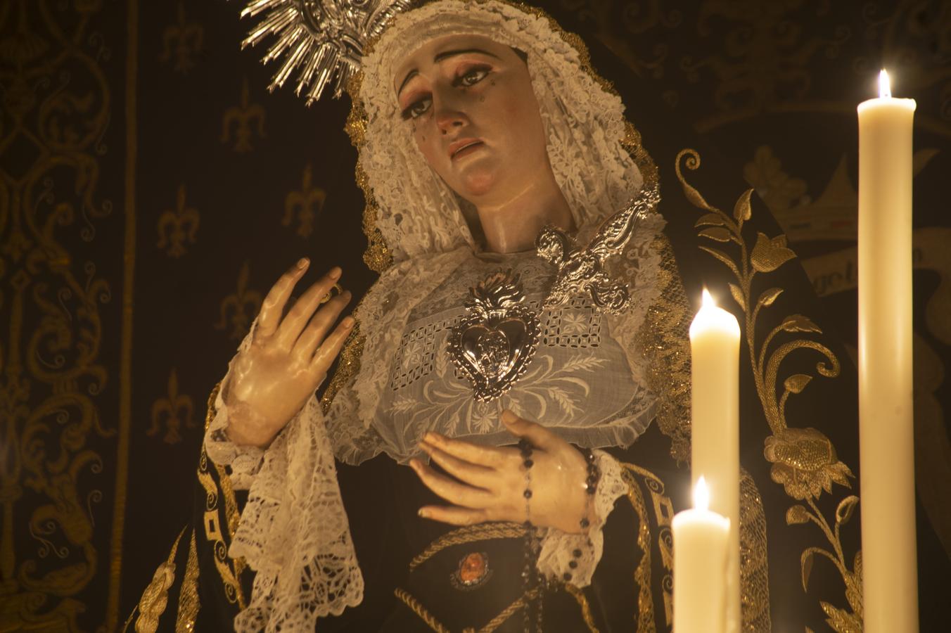 La Virgen de la Victoria de las Cigarreras, a la luz de las velas