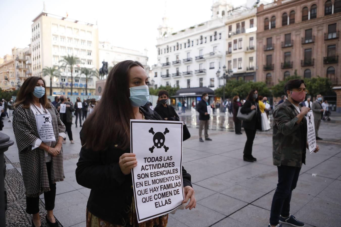 Primer día del cierre de los negocios de Córdoba, en imágenes