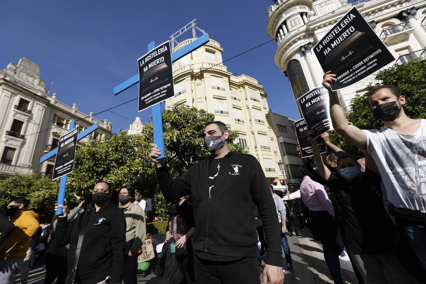 La protesta de la hostelería de Córdoba, en imágenes