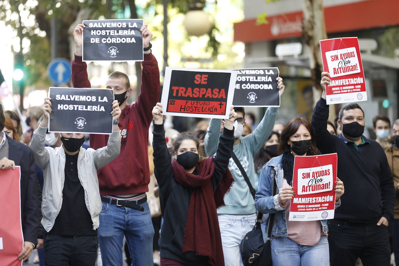 La protesta de la hostelería de Córdoba, en imágenes