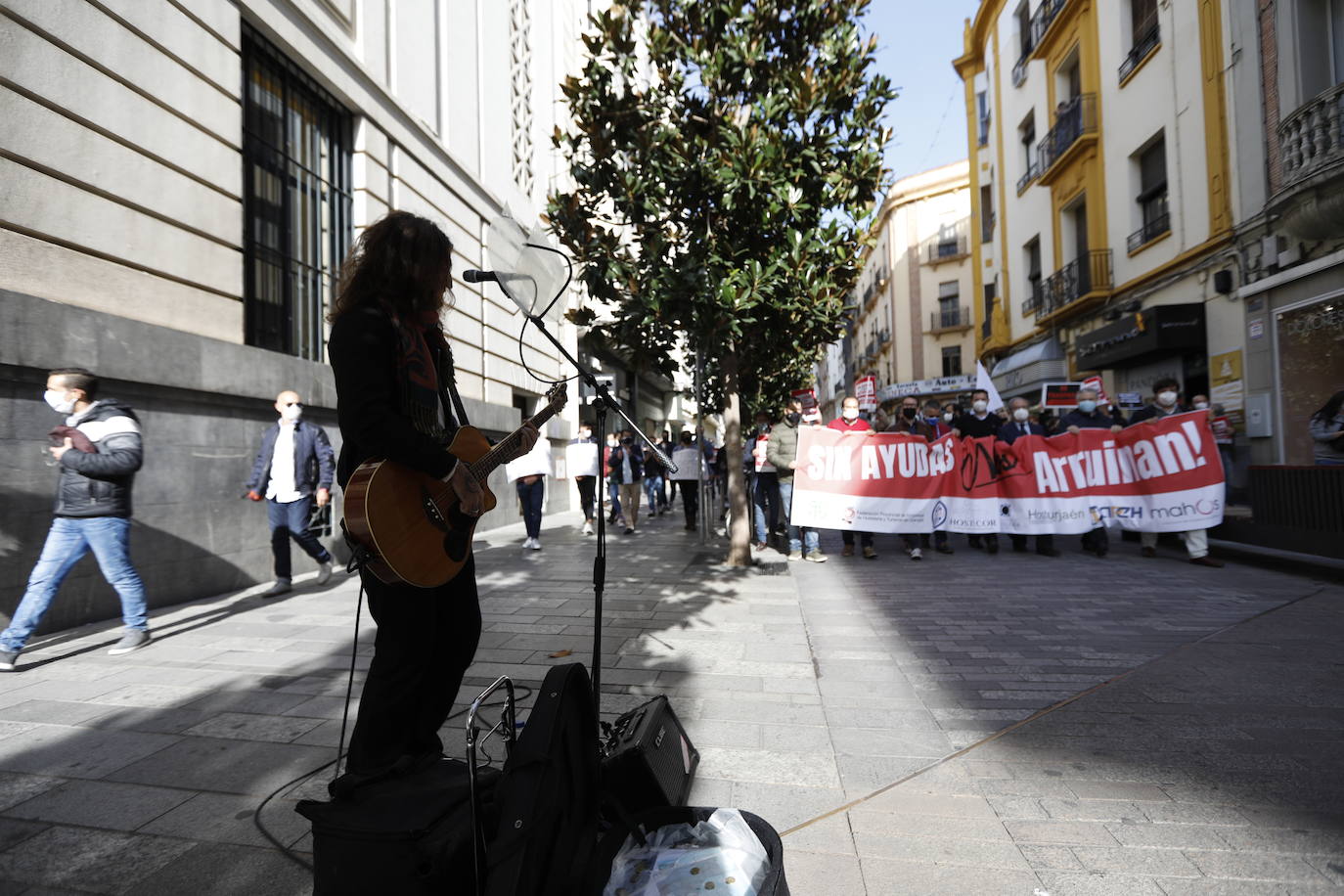 La protesta de la hostelería de Córdoba, en imágenes