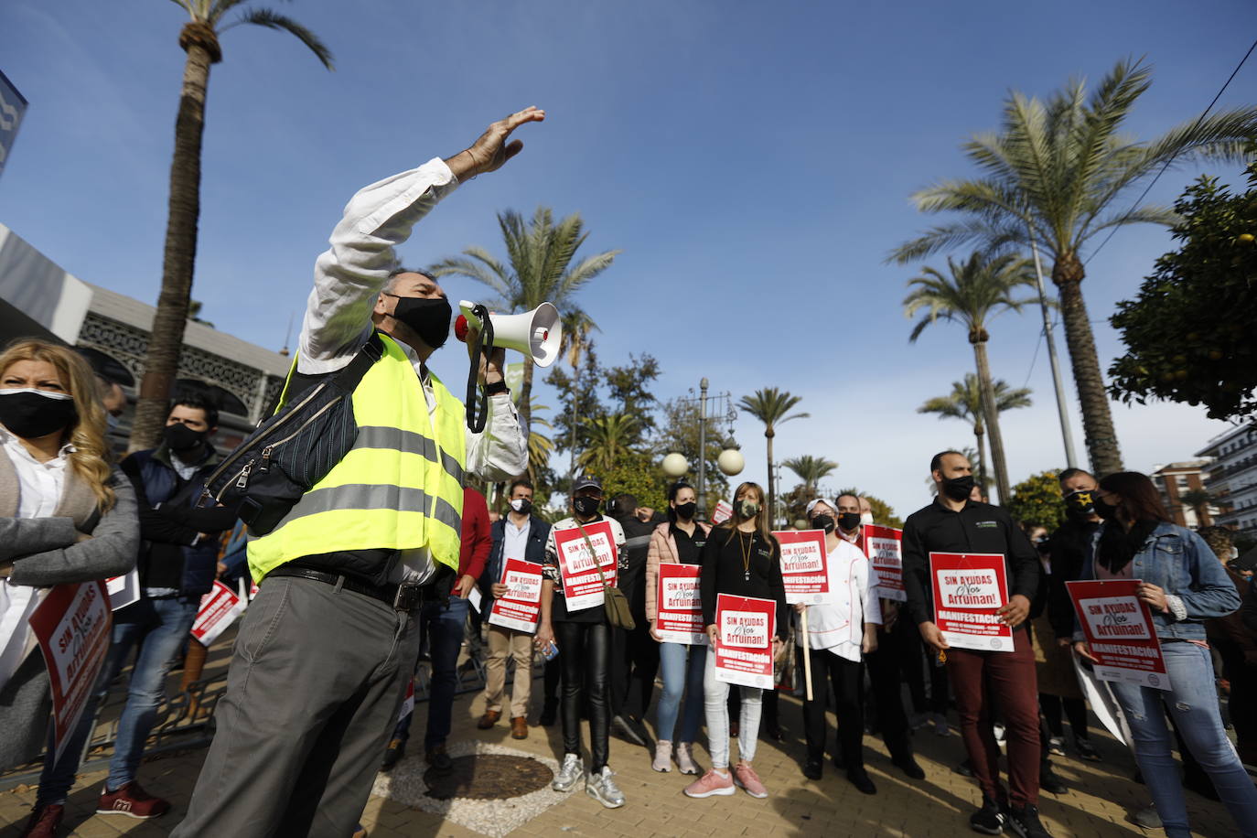 La protesta de la hostelería de Córdoba, en imágenes