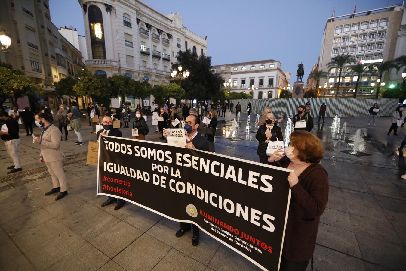 La protesta de los comerciantes del Centro de Córdoba, en imágenes