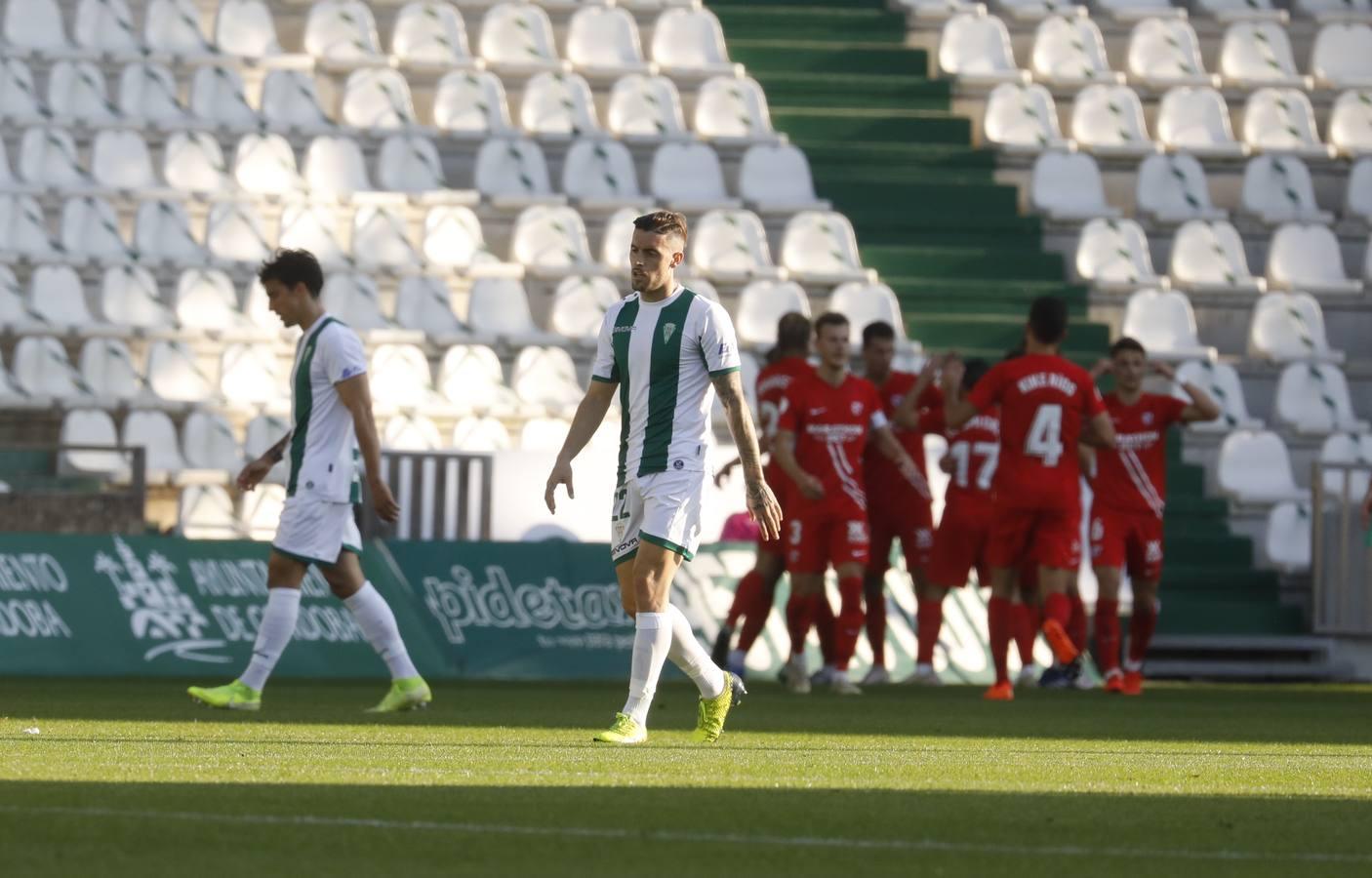 El tropiezo del Córdoba CF ante el Sevilla Atlético, en imágenes