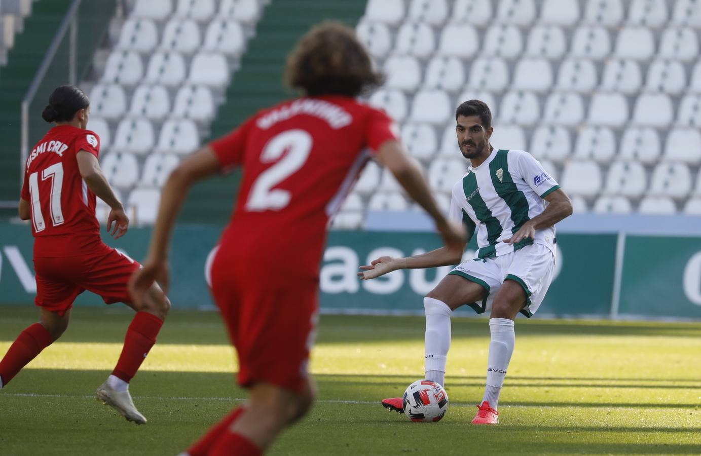 El tropiezo del Córdoba CF ante el Sevilla Atlético, en imágenes