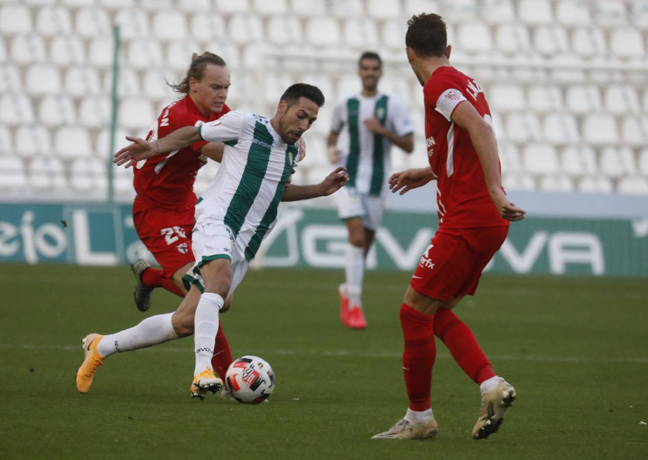 El tropiezo del Córdoba CF ante el Sevilla Atlético, en imágenes