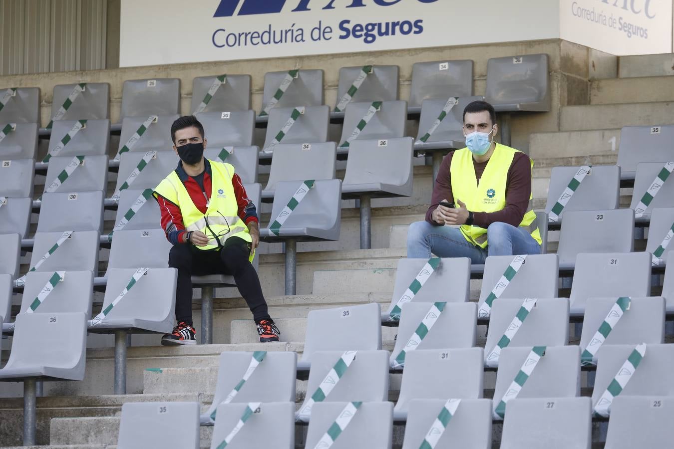 El primer partido del Córdoba CF a puerta cerrada, en imágenes