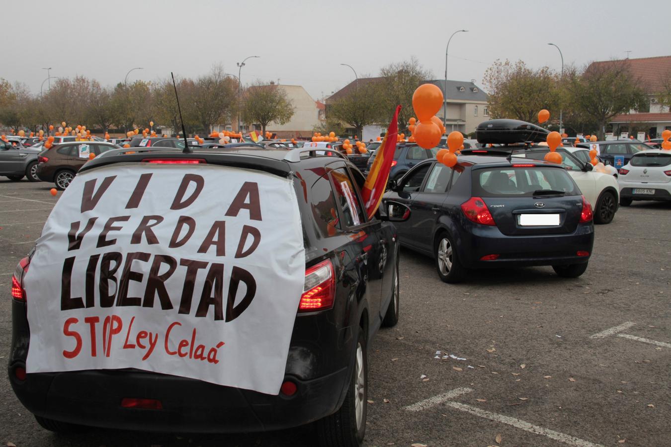 La manifestación con vehículos también recorre las calles de Ciudad Real. 