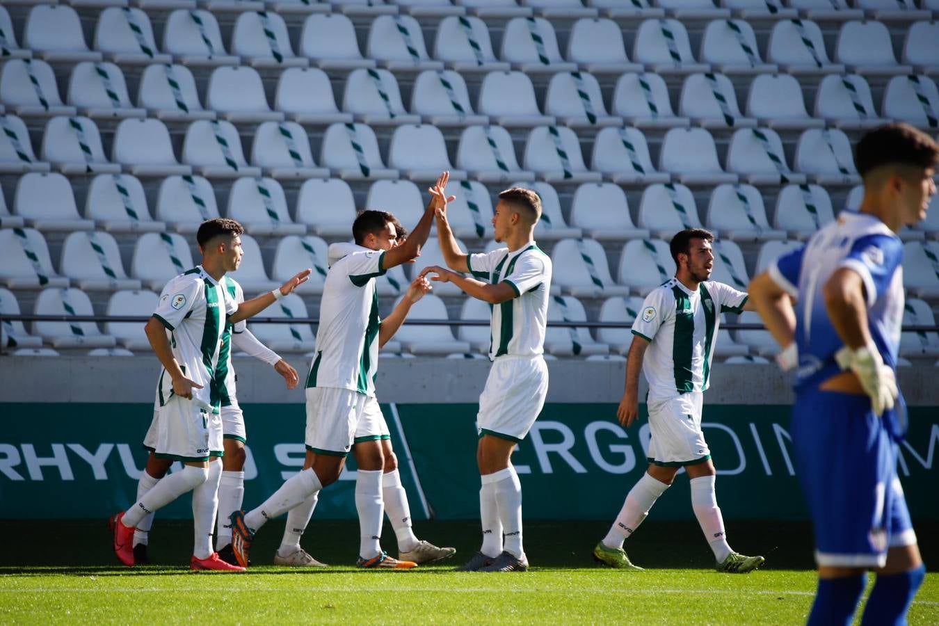 La primera victoria del Córdoba B en El Arcángel ante La Palma, en imágenes