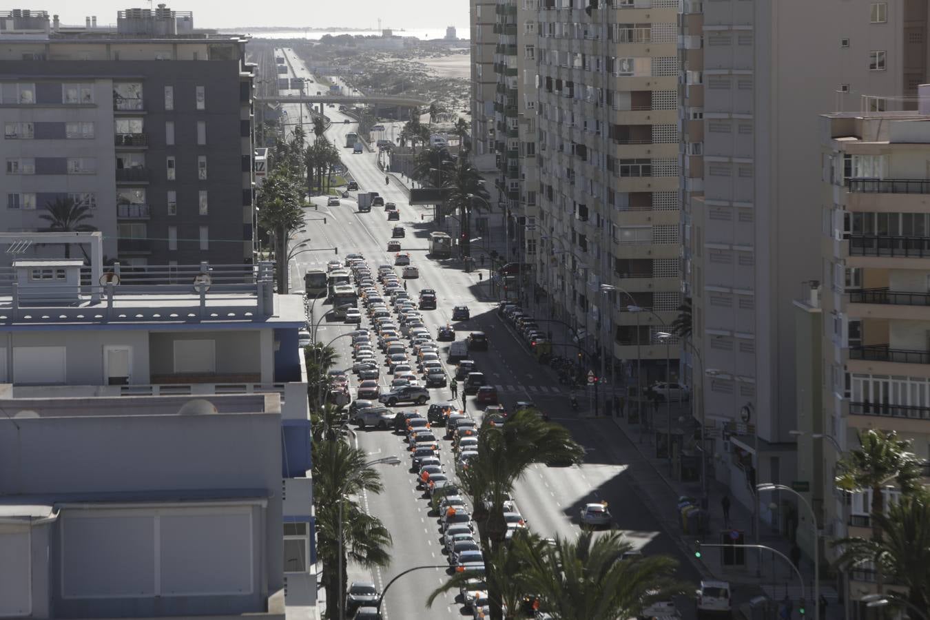 Caravana de vehículos en Cádiz contra «la ley Celaá»