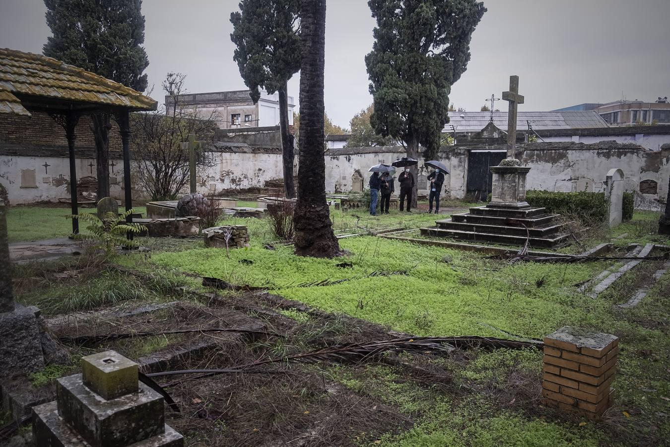 Cementerio de los Ingleses de Sevilla, un tesoro abandonado