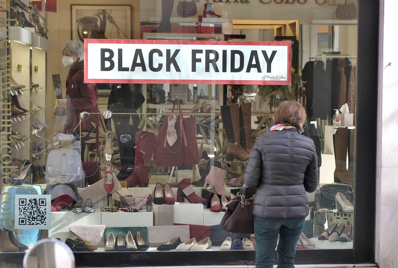 Un Black Friday marcado por el coronavirus en Sevilla