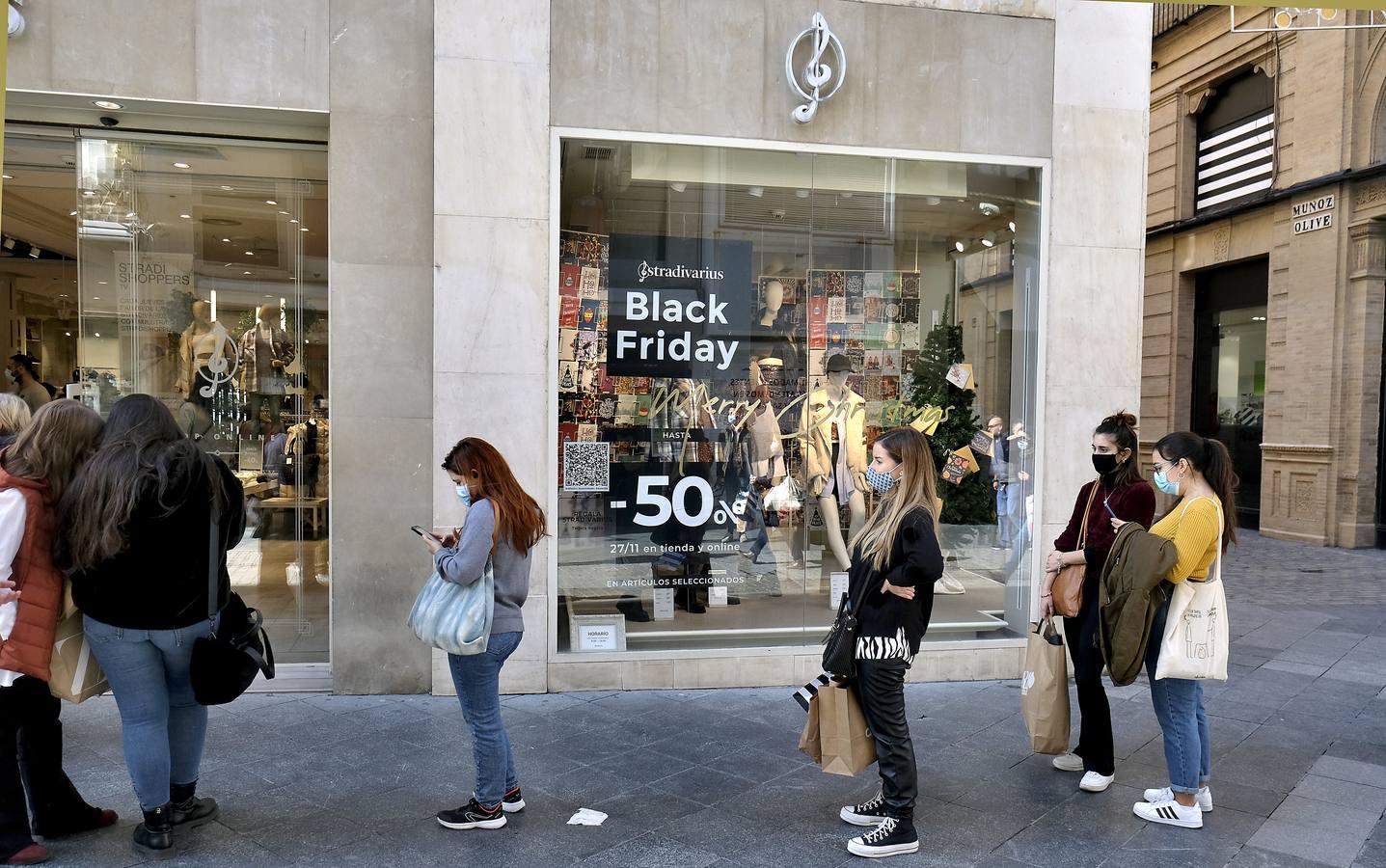 Un Black Friday marcado por el coronavirus en Sevilla