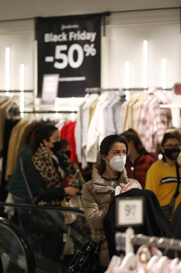 El ambiente del Black Friday de Córdoba, en imágenes