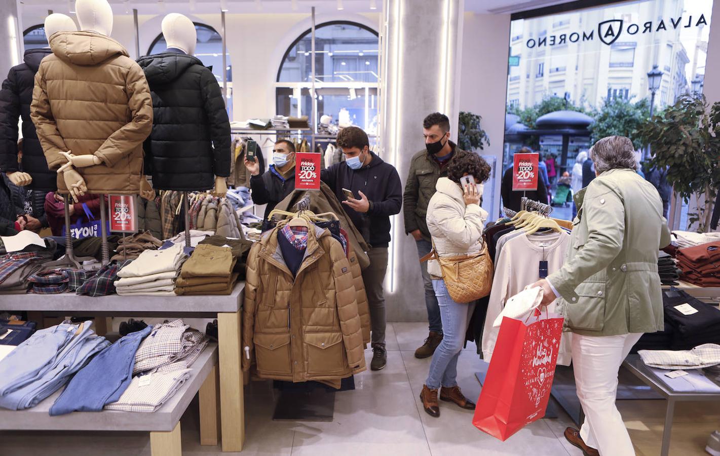 El ambiente del Black Friday de Córdoba, en imágenes