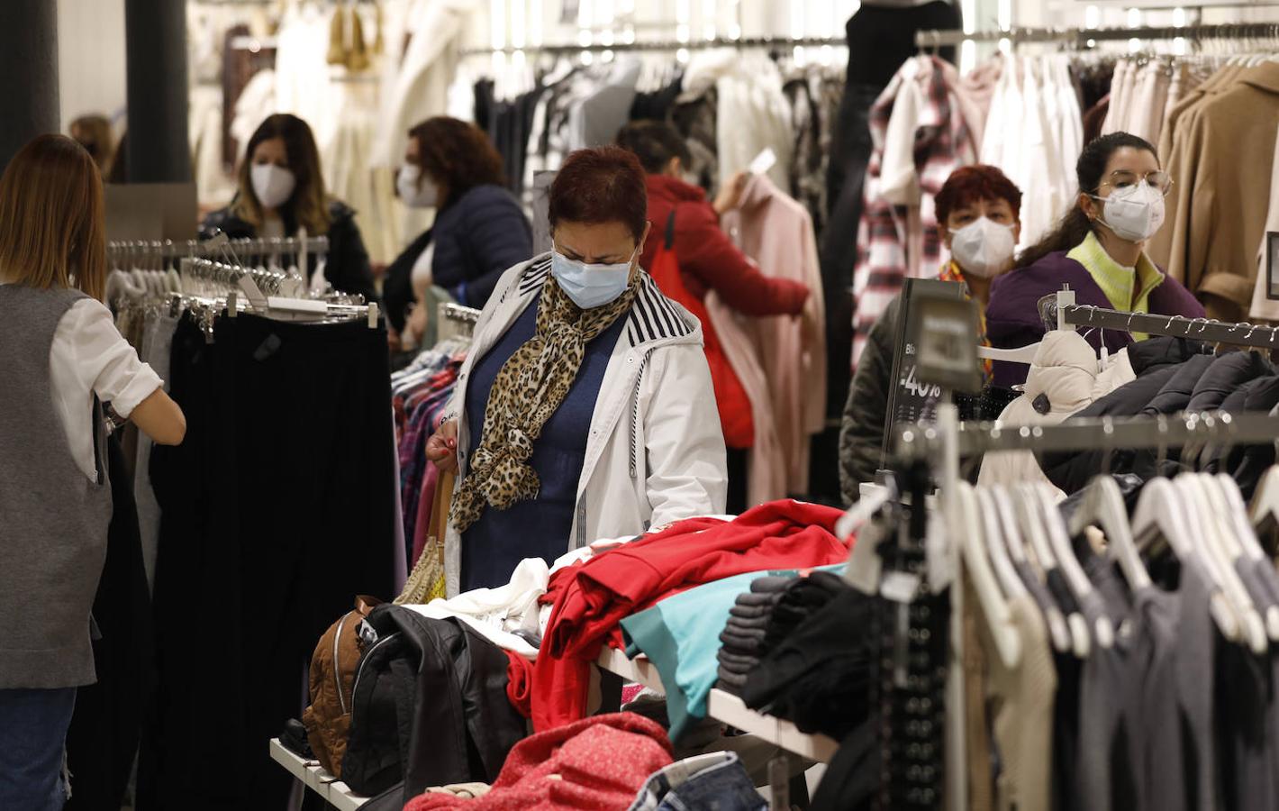 El ambiente del Black Friday de Córdoba, en imágenes