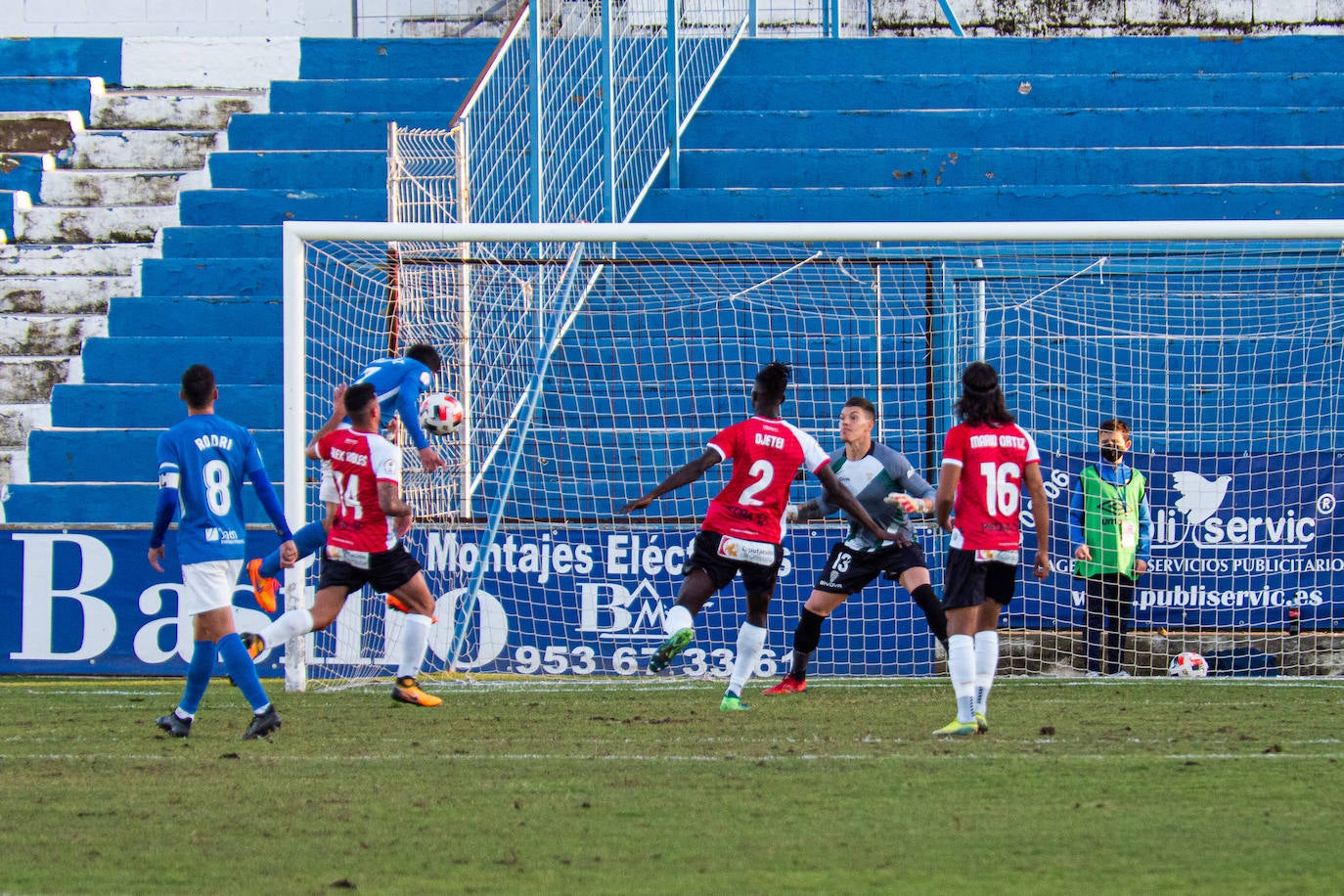 El Linares-Córdoba CF, en imágenes