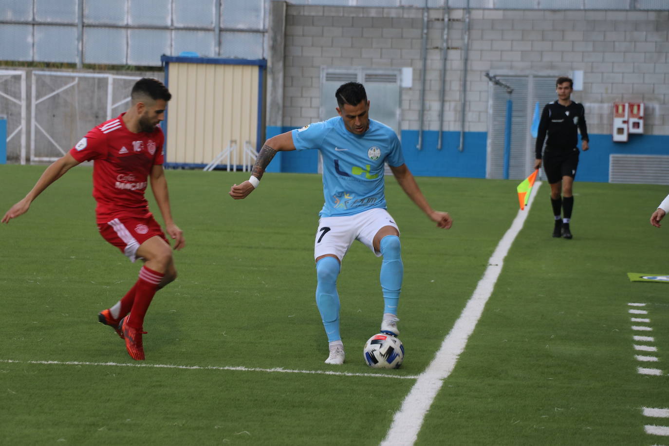 El Ciudad de Lucena, líder del Grupo X de Tercera, en imágenes