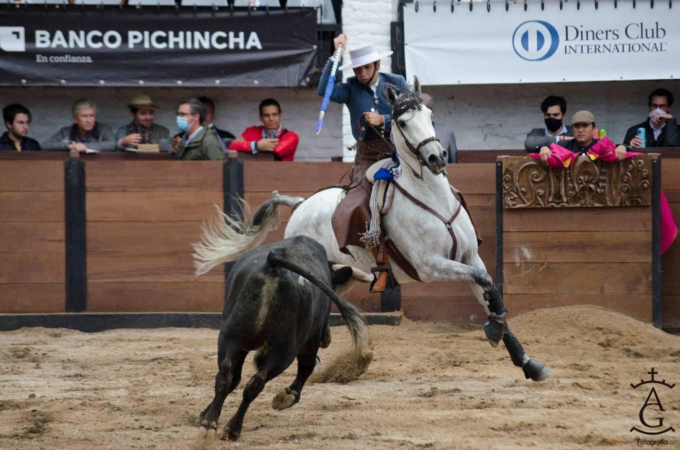 Festival taurino celebrado en Ecuador, en imágenes