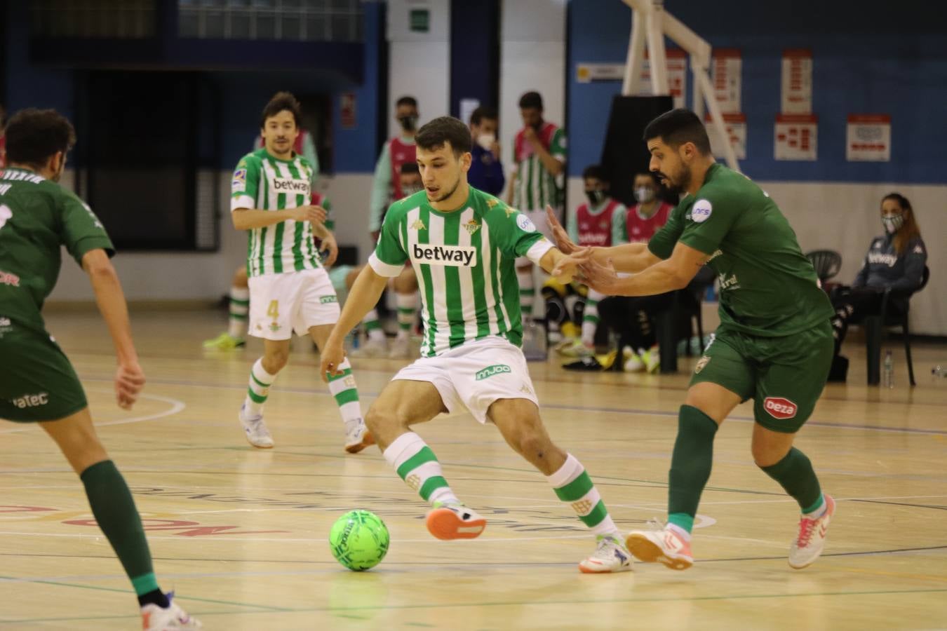 La victoria del Córdoba Patrimonio ante el Betis Futsal, en imágenes